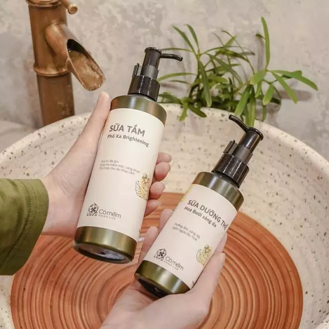 [SET QUÀ TẶNG] Combo Sữa Tắm Dưỡng Thể Sáng Da Sau 4 Tuần